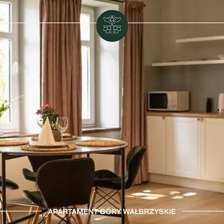 Apartment Przy Zamkowej W Walbrzychu *